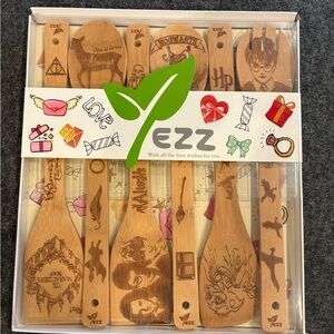 Harry Potter Wooden Serving Utensils Set New